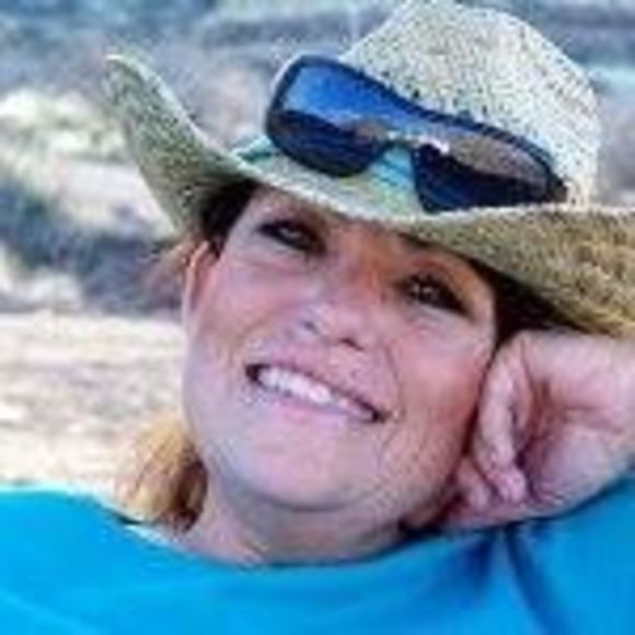 Meet your Posher, Deborah - Picture 1 of 1